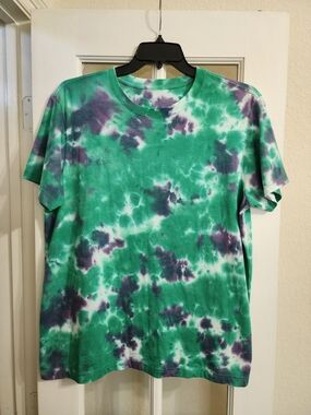 Original Use Tie Dye T Shirt Green Purple Cotton Blend Size L